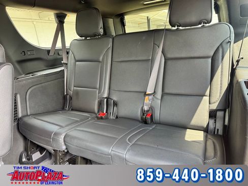 Used 2025 GMC Yukon XL Denali AWD/4WD image 36