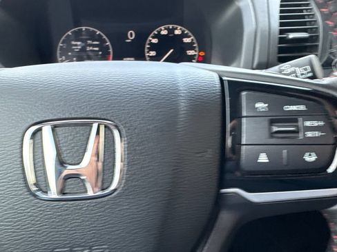 Used 2025 Honda Odyssey Sport-L image 17