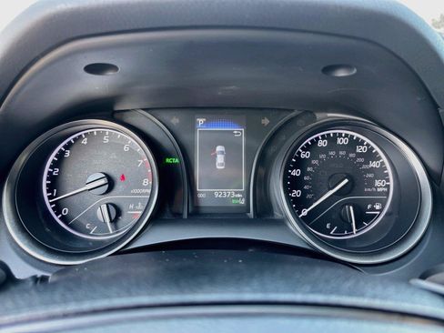 Used 2021 Toyota Camry SE w/ Audio Upgrade Package FWD image 12