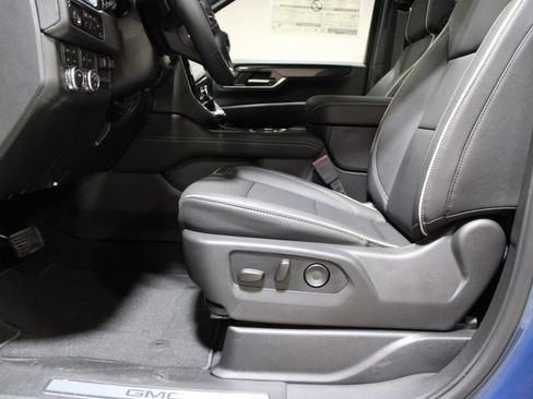 New 2026 GMC Yukon XL Elevation w/ Elevation Premium Package AWD/4WD image 23