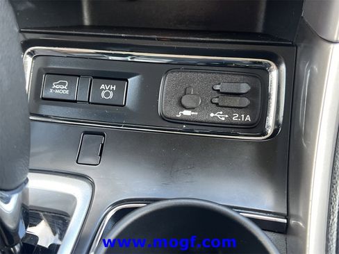 Used 2022 Subaru Ascent Limited w/ Technology Package image 10