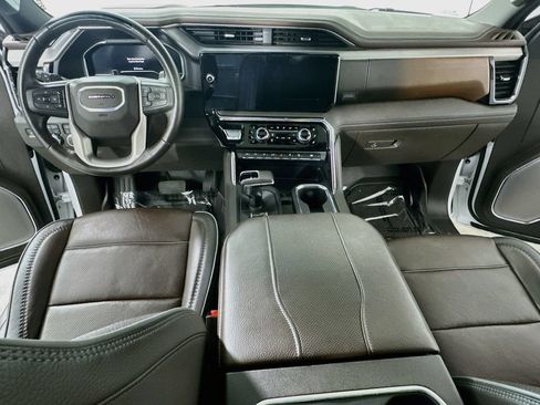Used 2024 GMC Sierra 1500 Denali AWD/4WD image 16
