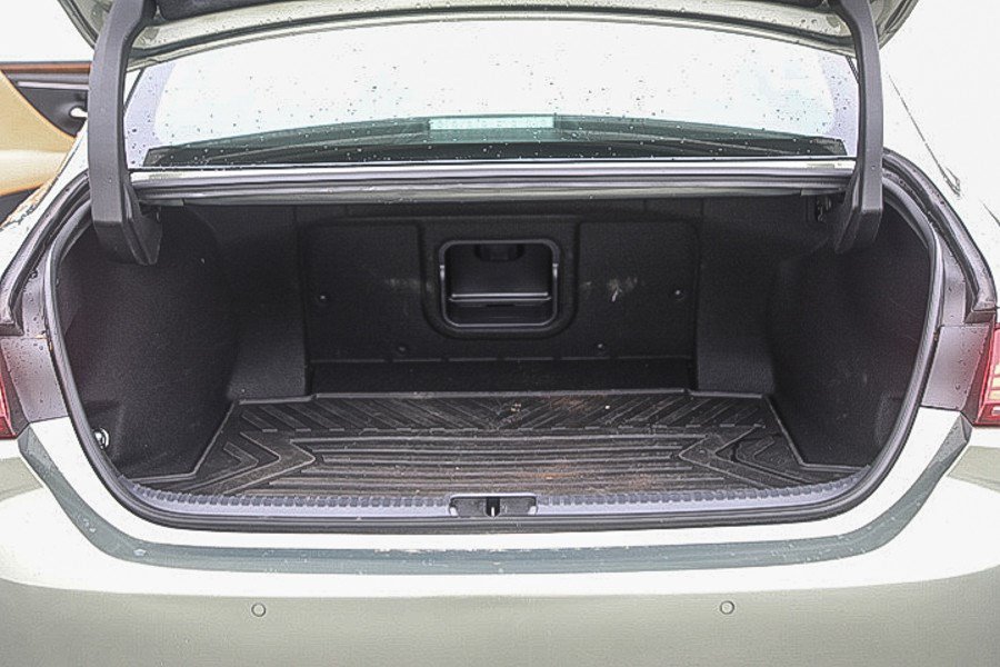 Certified 2025 Lexus ES 300h w/ Premium Package FWD image 24
