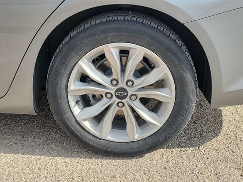Used 2025 Chevrolet Malibu LT FWD image 12