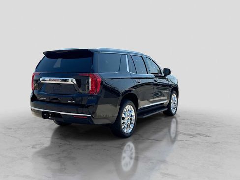 Used 2023 GMC Yukon SLT AWD/4WD image 6