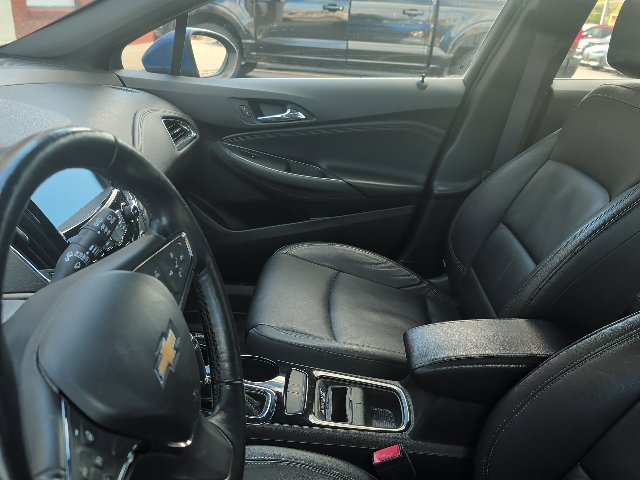 Used 2017 Chevrolet Cruze Premier FWD image 7