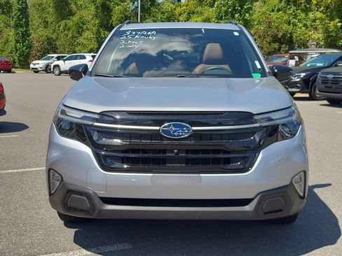 Certified 2025 Subaru Forester Touring AWD/4WD image 8