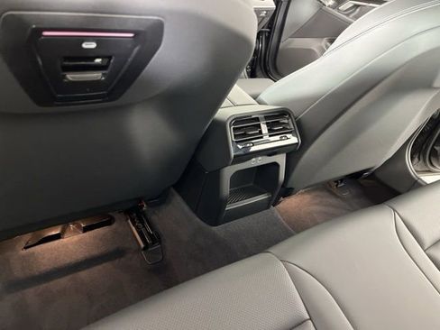 Used 2024 BMW 530i RWD image 42