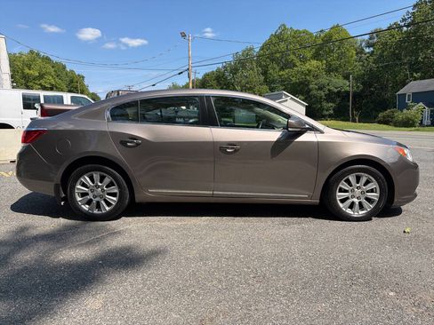 Used 2012 Buick LaCrosse Premium FWD image 10