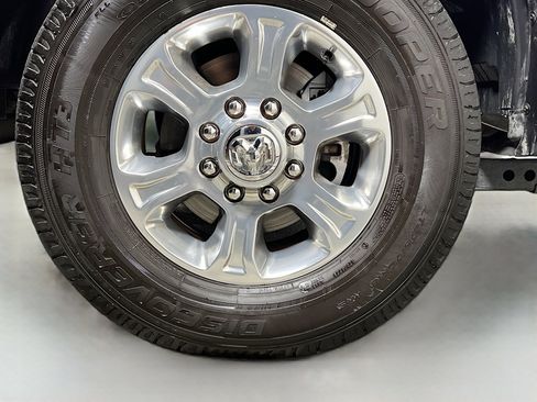 Used 2024 RAM 2500 Big Horn image 14