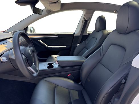 Used 2023 Tesla Model Y Long Range AWD/4WD image 9