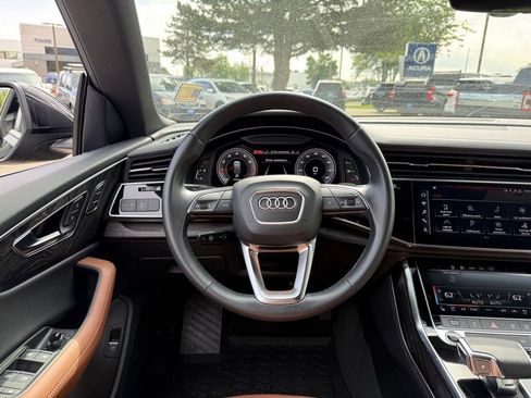 Used 2023 Audi Q8 Premium Plus AWD/4WD image 2