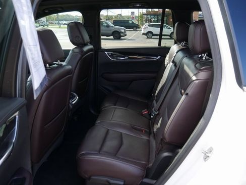 Used 2020 Cadillac XT6 Premium Luxury image 25