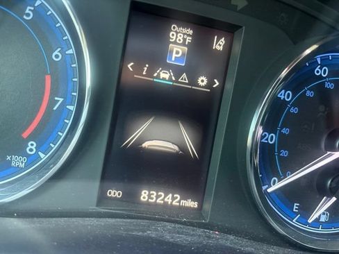 Used 2017 Toyota Corolla SE w/ Carpet Mat Package (TMS) FWD image 16
