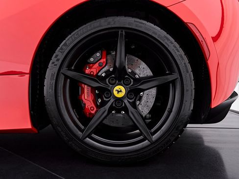 Used 2020 Ferrari F8 Tributo RWD image 40