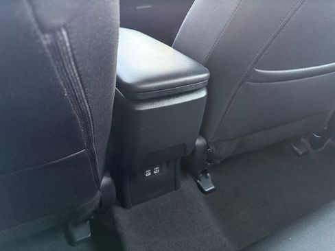 Used 2025 Toyota Prius LE image 24