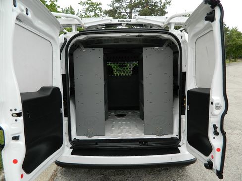 Used 2022 RAM ProMaster City Tradesman FWD image 9