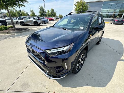 Used 2022 Toyota RAV4 XSE w/ Premium Package AWD/4WD image 5