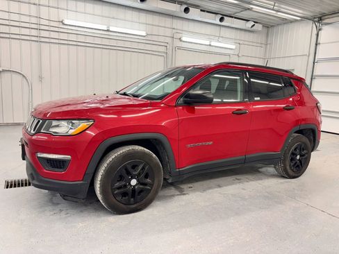 Used 2018 Jeep Compass Sport w/ Cold Weather Group FWD image 1