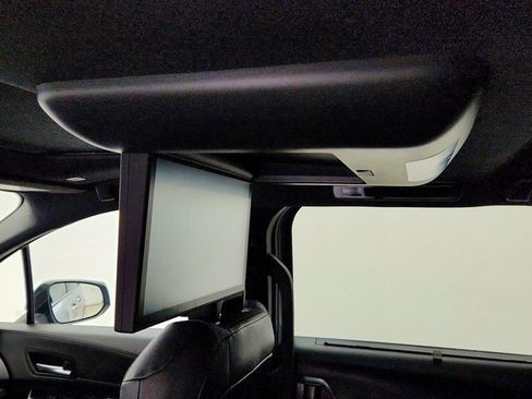 Used 2025 Toyota Sienna XLE Woodland Edition AWD/4WD image 22