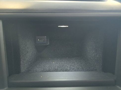 Used 2016 Chevrolet Corvette Stingray Coupe w/ 2LT Preferred Equipment Group image 27