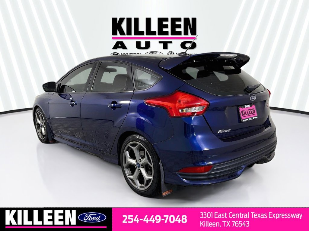 Used 2017 Ford Focus ST FWD image 7