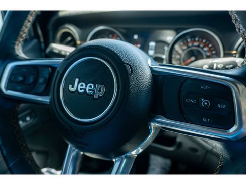 Used 2022 Jeep Gladiator Overland AWD/4WD image 26