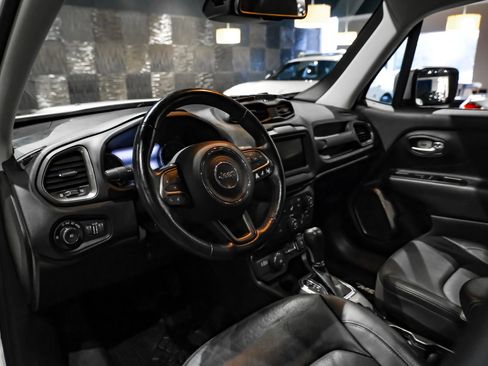 Used 2018 Jeep Renegade Limited w/ Advanced Technology Group AWD/4WD image 3