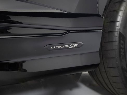 Used 2025 Lamborghini Urus S AWD/4WD image 44