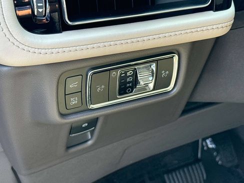 Certified 2023 Lincoln Nautilus FWD w/ Premium Package image 29