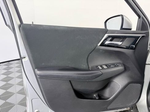 Used 2022 Mitsubishi Outlander ES image 9