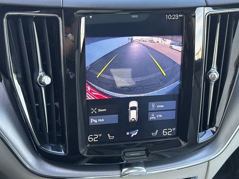 Used 2020 Volvo XC60 T5 Momentum w/ Protection Package Premier image 20