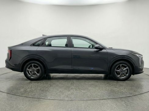 Used 2025 Kia K4 FWD image 11