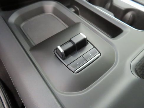 Used 2024 GMC Sierra 3500 Denali image 52