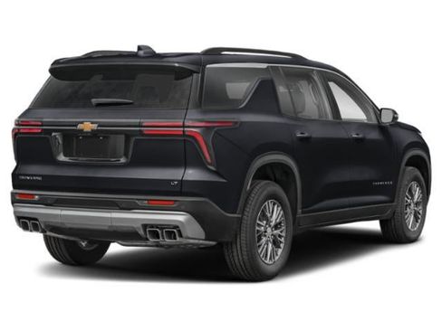 Used 2024 Chevrolet Traverse LT AWD/4WD image 3