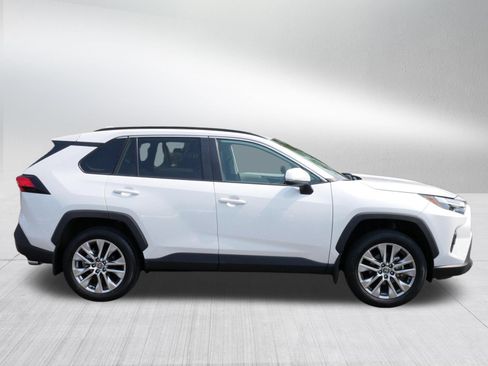 Used 2025 Toyota RAV4 XLE Premium w/ Weather Package AWD/4WD image 8