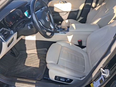 Used 2020 BMW 330i Sedan w/ Premium Package image 10