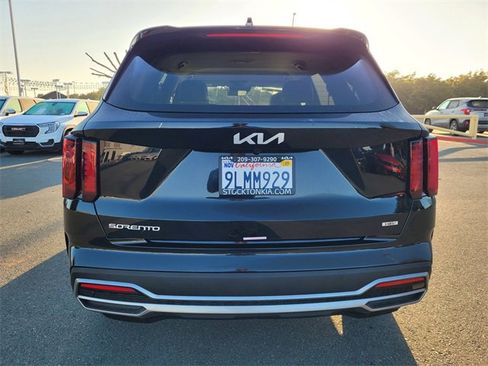 Used 2024 Kia Sorento EX image 5