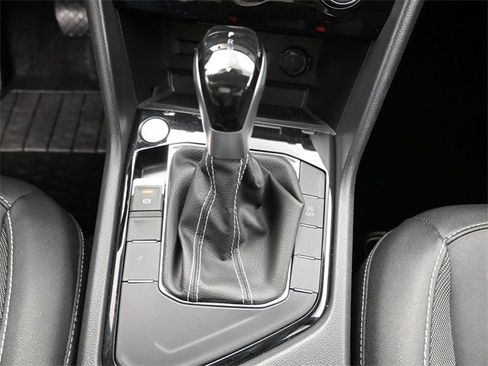 Used 2024 Volkswagen Taos SE image 26