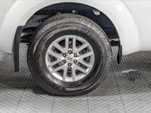 Used 2019 Nissan Frontier SV image 25
