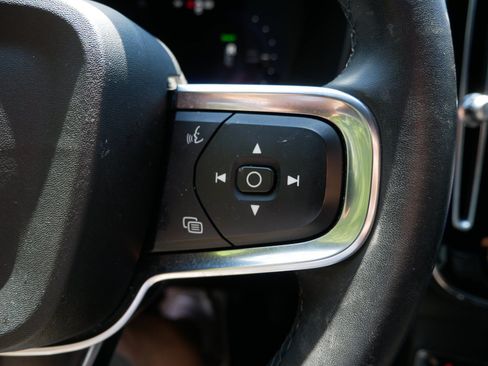 Certified 2023 Volvo C40 P8 Recharge Ultimate w/ Protection Package Premier AWD/4WD image 26