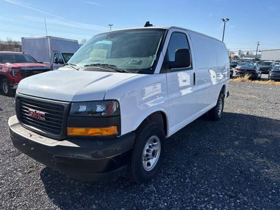 New 2025 GMC Savana 2500 Work Van w/ Driver Convenience Package