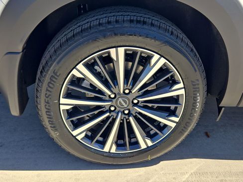 New 2026 Nissan Pathfinder Platinum image 25