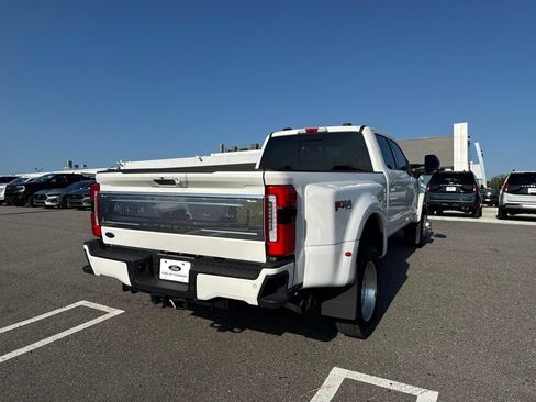 Used 2024 Ford F450 Platinum w/ FX4 Off-Road Package AWD/4WD image 2