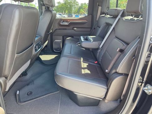 Used 2023 GMC Sierra 1500 Denali w/ Denali Reserve Package AWD/4WD image 9