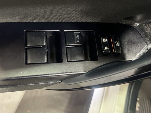 Used 2018 Toyota Corolla iM w/ All-Weather Mat Package FWD image 30