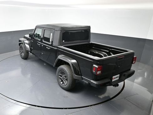 New 2026 Jeep Gladiator Sport image 44