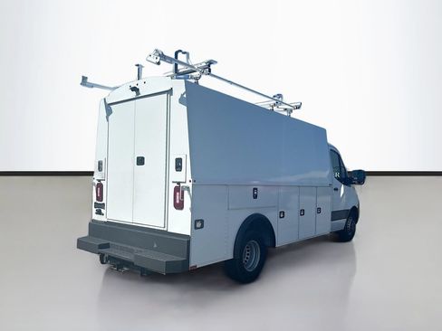 Used 2020 Mercedes-Benz Sprinter 4500 image 3