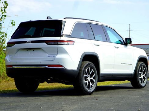 New 2025 Jeep Grand Cherokee Limited image 6