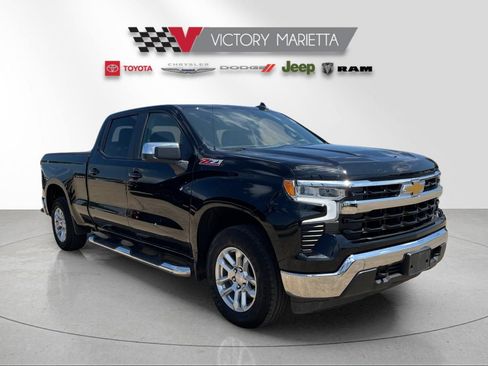 Used 2024 Chevrolet Silverado 1500 LT w/ Z71 Off-Road Package AWD/4WD image 7
